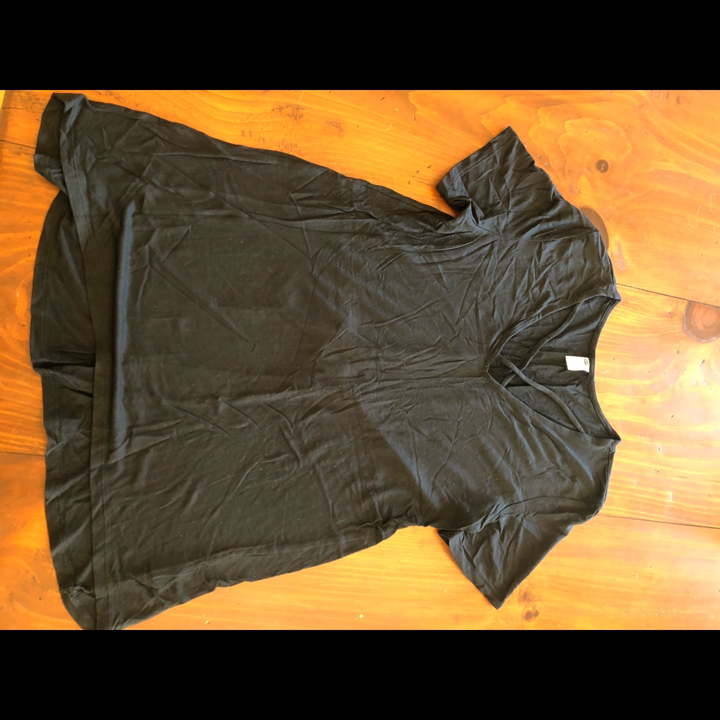 Old Navy Solid Black Tee